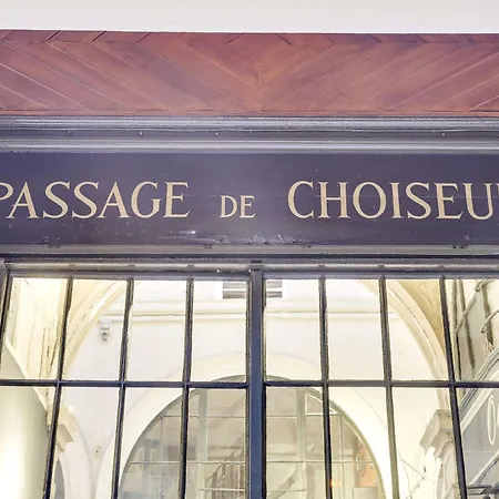 Apartment Historical In The Heart Of - 2 *